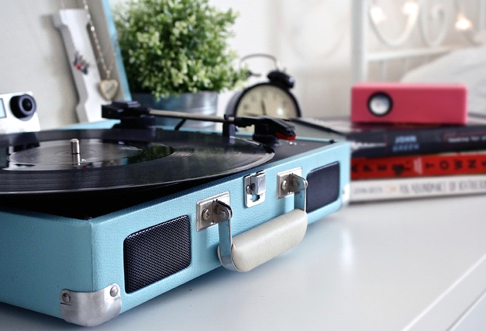 ძველი ნივთები, რომლებიც რეტრო ინტერიერში შეიძლება გამოიყენოთ