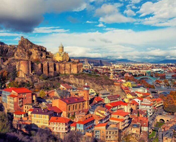 ხეტიალი შემოდგომის თბილისში