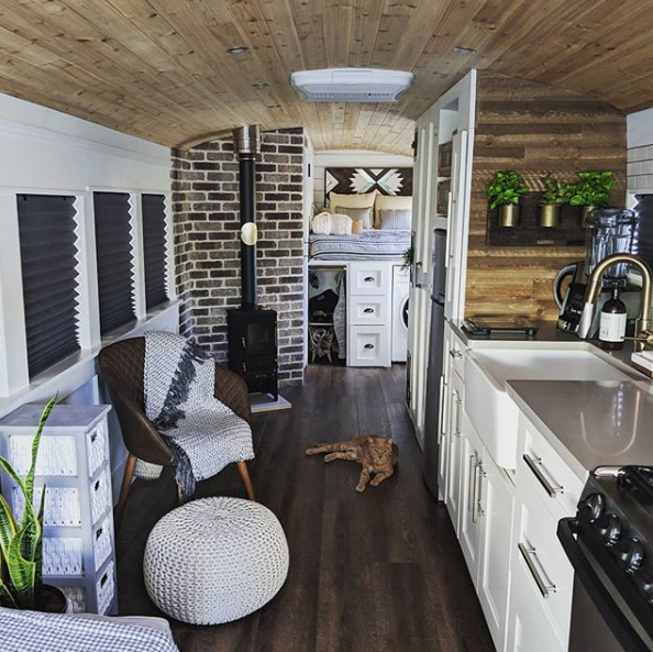 ძველიდან ახლისკენ – გამოუსადეგარი ნივთები არ არსებობს ძველიდან ახლისკენ – გამოუსადეგარი ნივთები არ არსებობს