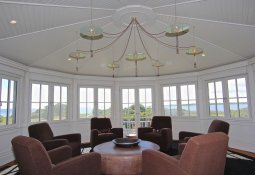 rogor gamoikureba barak da mishel obamebis zgapruli saxli