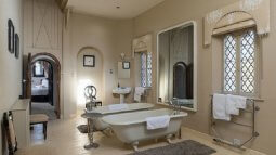 naxet,uilshtiris grandiozuli sasaxle inglisshi