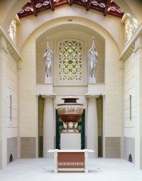 rogor gamoiyureba bukingemis sasaxlis interieri