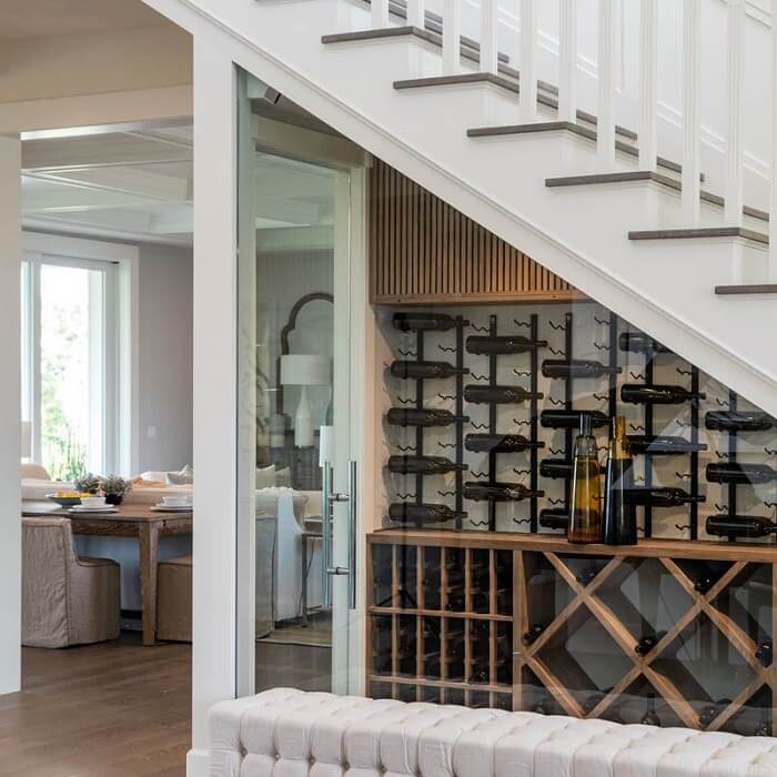 როგორ მოვაწყოთ კიბის ქვეშ ცარიელი სივრცე