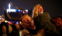 sxvadasxva qveynis ucnauri tradciiebi shobis dgesaswaulze