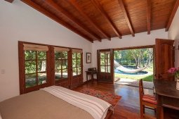 msaxiobebi romlebmac dviradgirebul saxlebze uari tkves