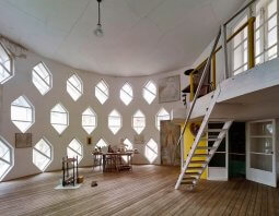 ucnauri saxlebi msoflioshi da gasaocari arkitektura