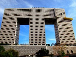 msoflios 4 sasacilo nageboba - arkitektura sazgvrebs garet