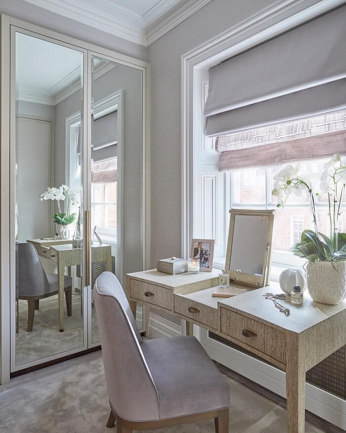 რჩევები როგორ და სად დავდგათ კოსმეტიკის მაგიდა საძინებელში რჩევები როგორ და სად დავდგათ კოსმეტიკის მაგიდა საძინებელში